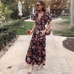 NWT TROVATA Birds of Paradise Floral Puff Short Sleeve Dress Carnation Print